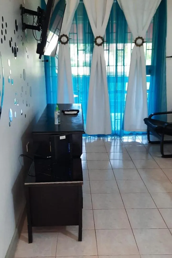 Island Getaway At The Garden Studios Montego Bay